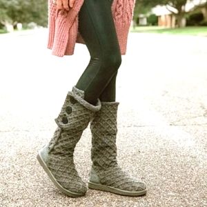 EUC UGG Lattice Cardy Charcoal Sweater Boot